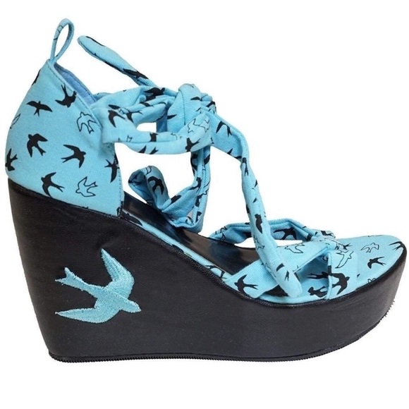 Too Fast Swallows Wedges - Picture 2 of 6